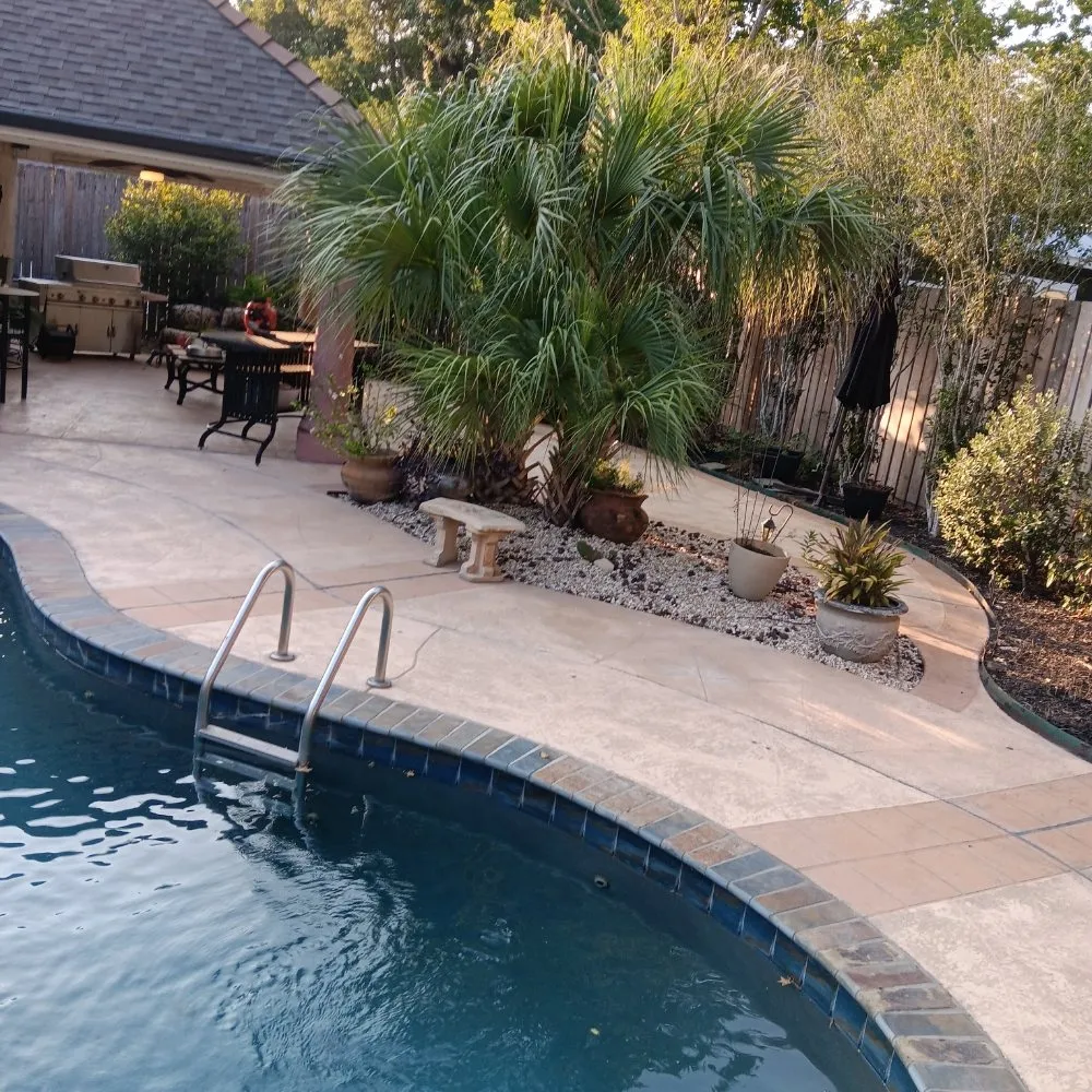 Local landscaping services in Lafayette, LA by Lafayette Lawn & Garden