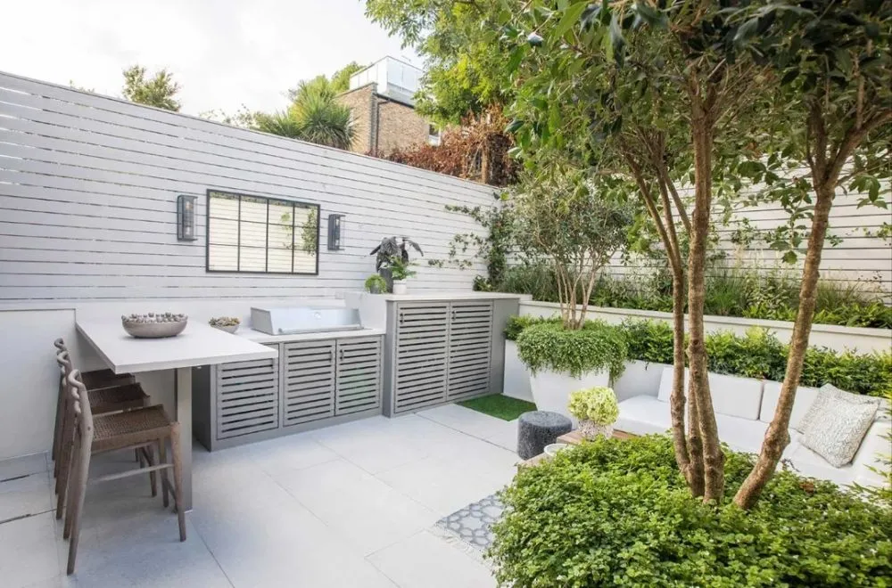 Affordable yard maintenance for outdoor upgrades across Lafayette, LA - Lafayette Lawn & Landscapes