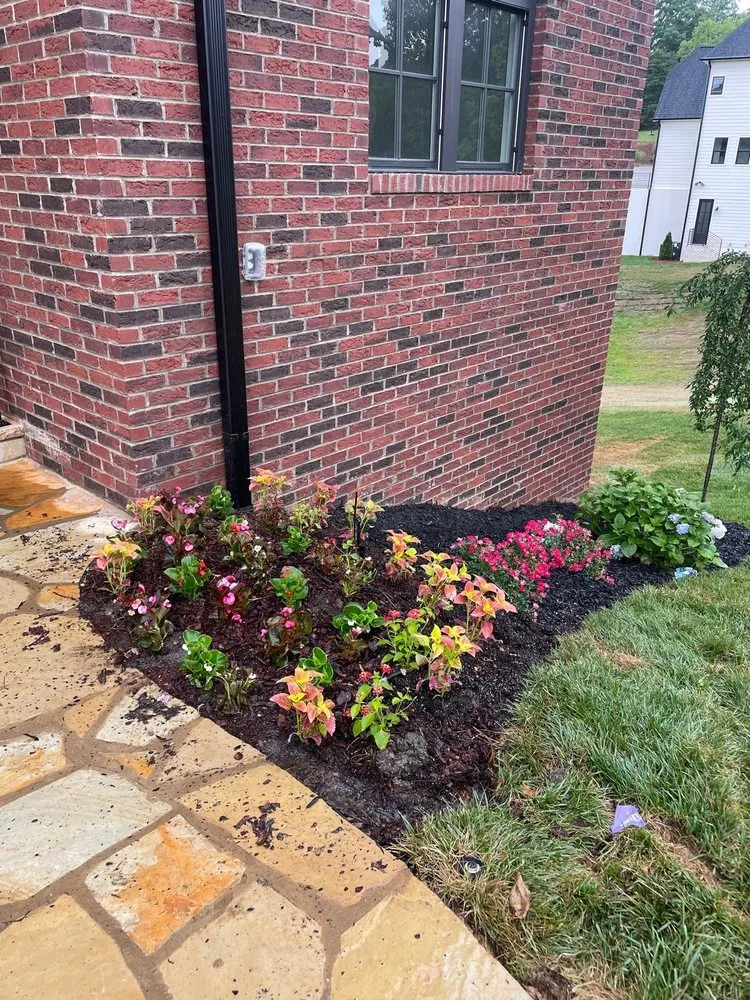 Affordable residential landscaping in Charlotte, NC - Lagos Garden Landscaping