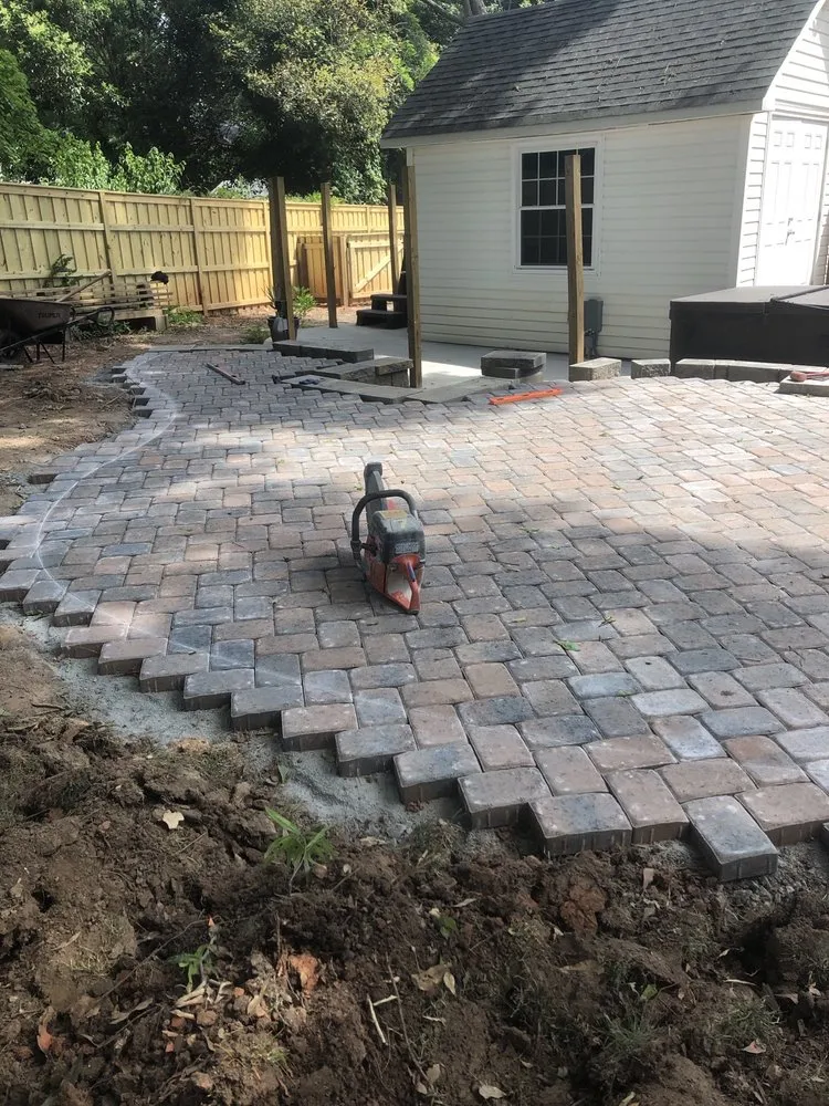 Custom landscape design in Lancaster, SC by Lagoscape