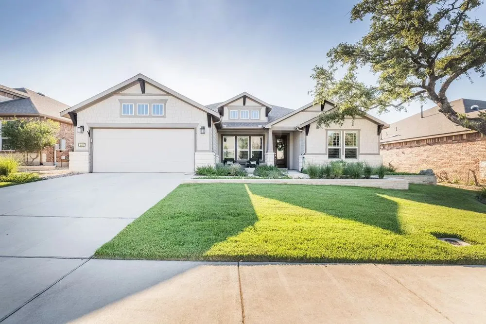 Top-rated yard cleanup service experts serving Austin, TX - Laguna Landscaping & Construction