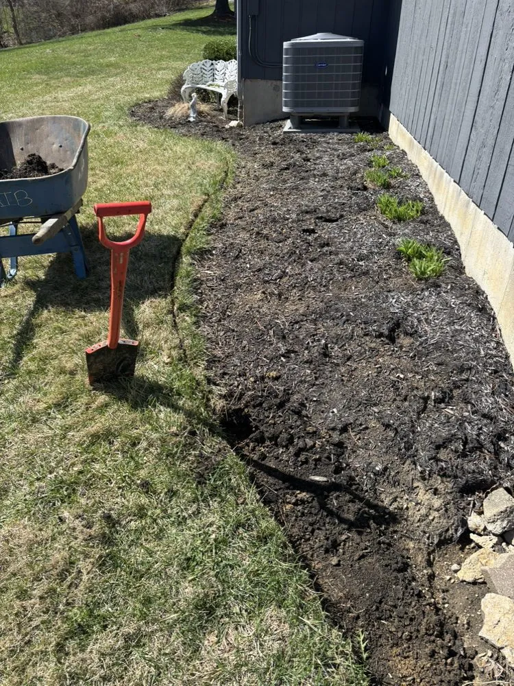 Expert residential landscaping experts serving Cincinnati, OH - Laib Land and Lawn