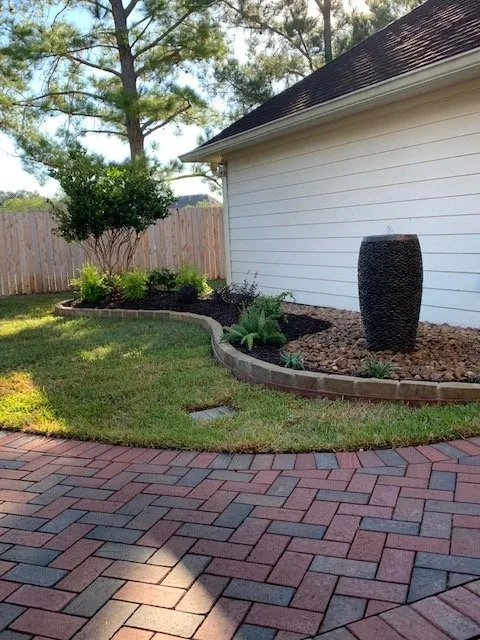 Professional garden landscaping experts serving Houston, TX - Laird Landscaping