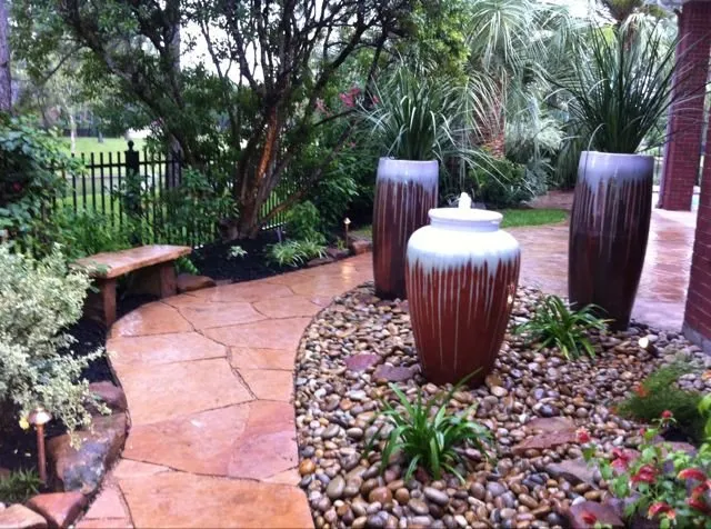 Reliable garden landscaping in Houston, TX by Laird Landscaping