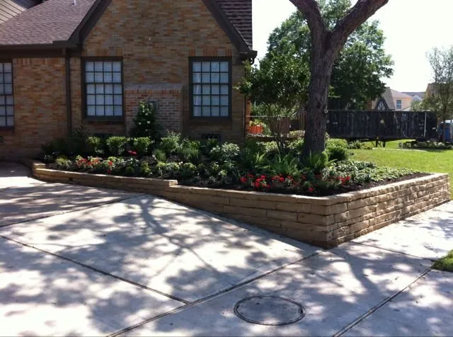 Custom garden landscaping for beautiful yards across Houston, TX - Laird Landscaping