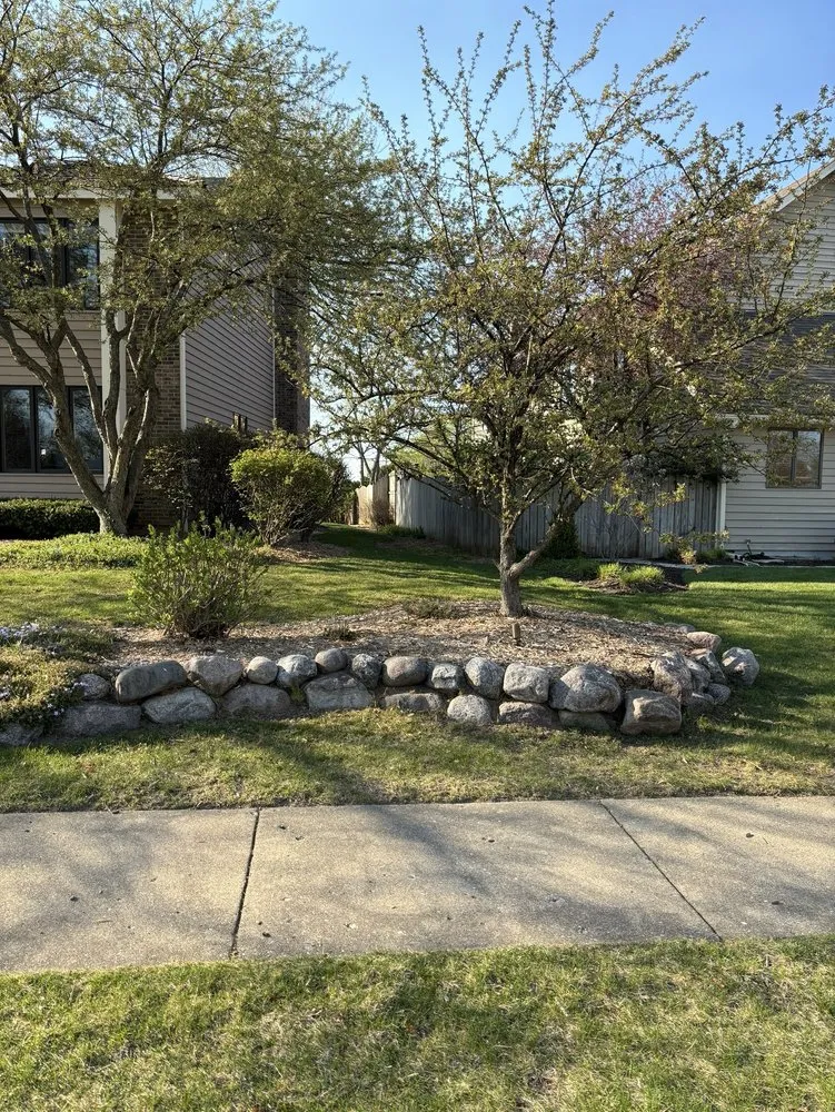 Top-rated garden landscaping for beautiful yards in Lake Villa, IL by Lake Area Lawns And Property Services