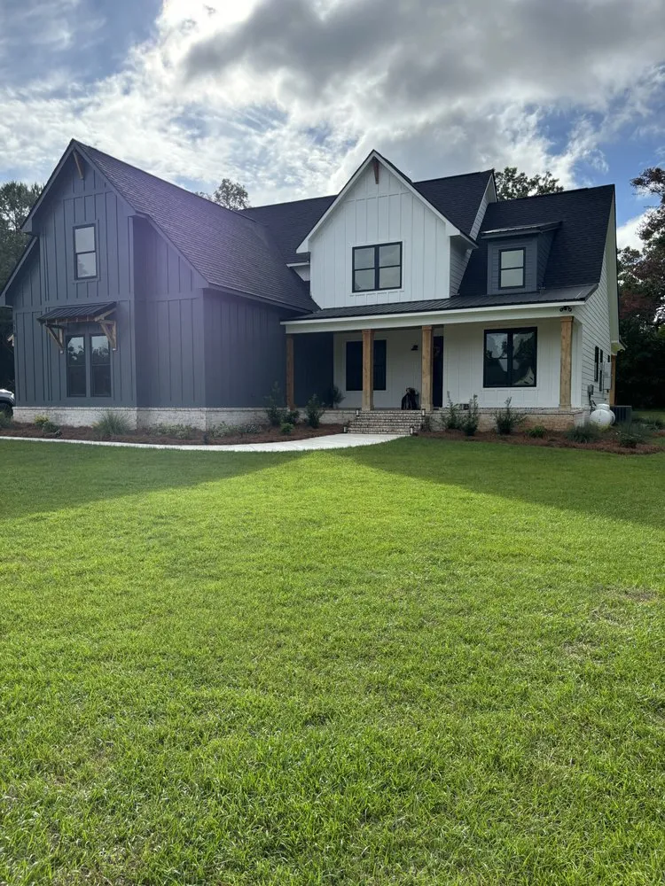 Top-rated outdoor landscaping for beautiful yards in Albany, GA by Lake Blackshear Landscape