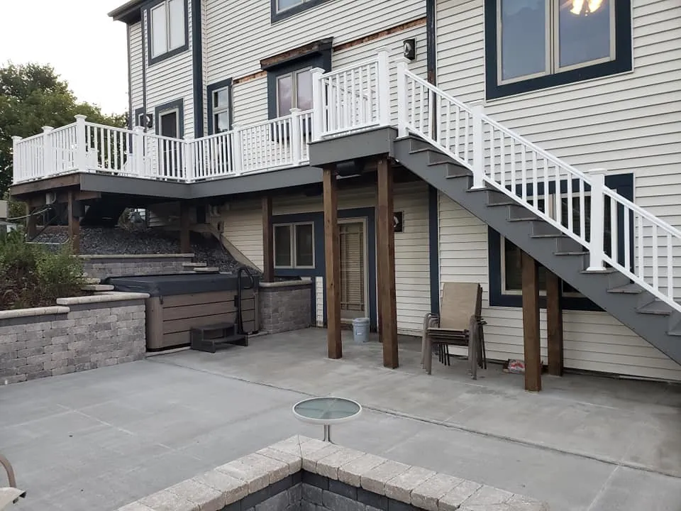 Top-rated lawn mowing service in Hartland, WI by Lake City Landscape