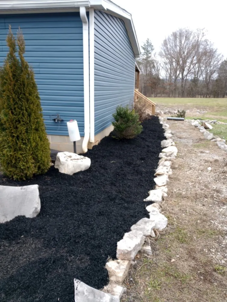 Custom landscape design experts serving Burnside, KY - Lake Cumberland Pros