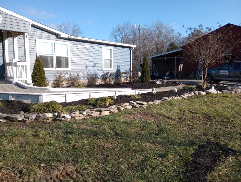 Custom garden landscaping in Burnside, KY - Lake Cumberland Pros