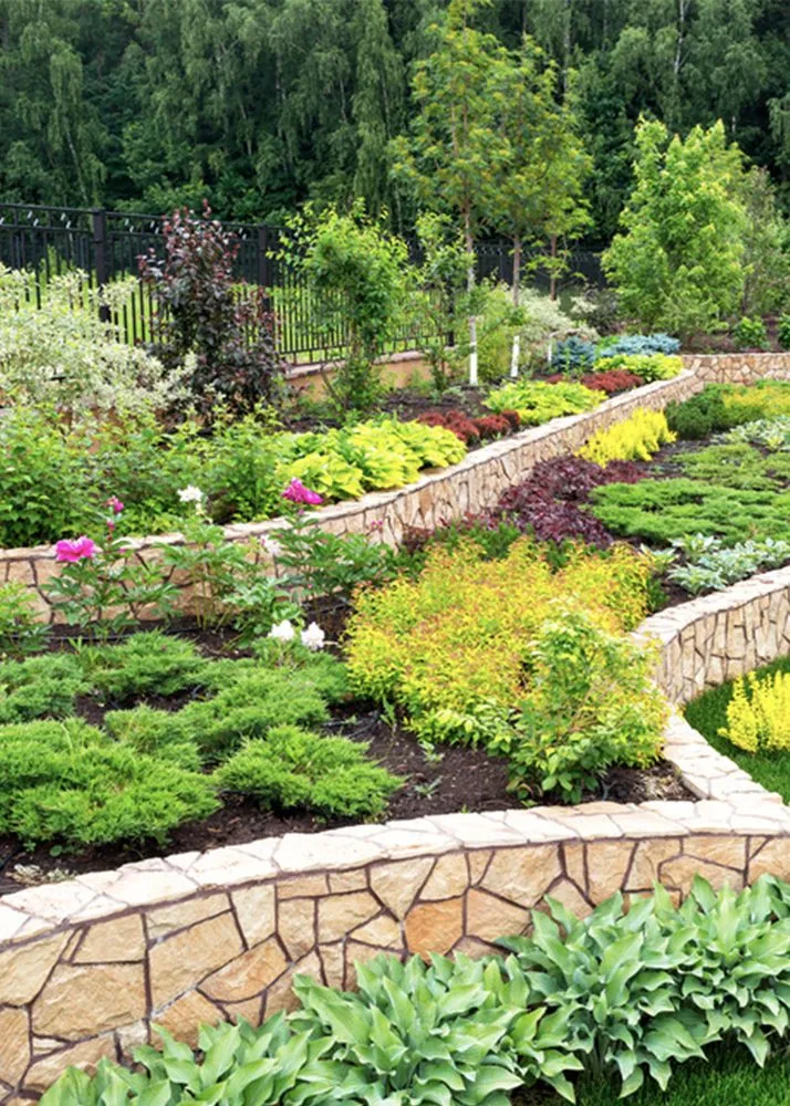 Expert outdoor landscaping in Sandusky, OH by Lake Erie Design & Landscaping