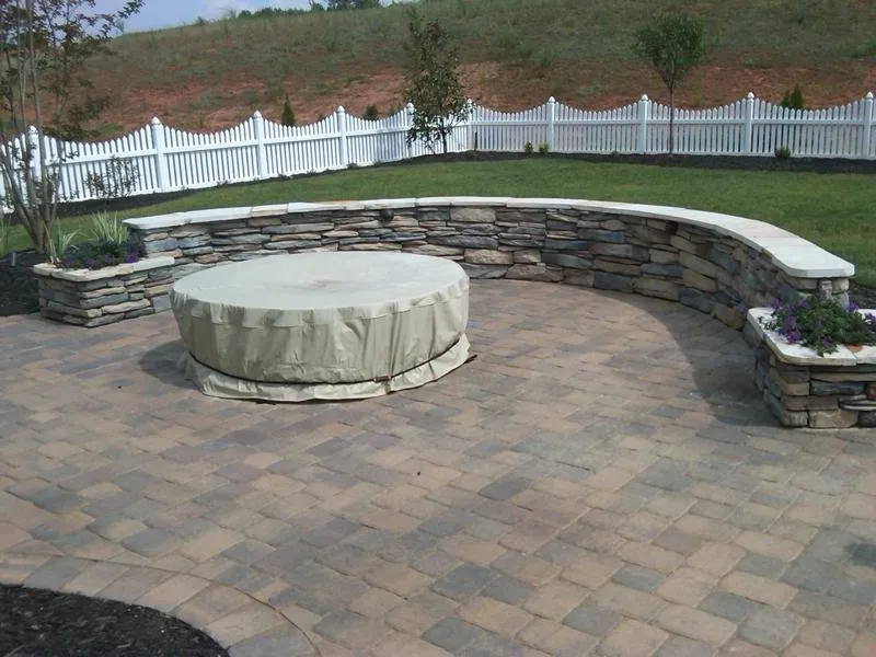 Professional lawn mowing service in Mooresville, NC - Lake Norman Lawnscapes Supply