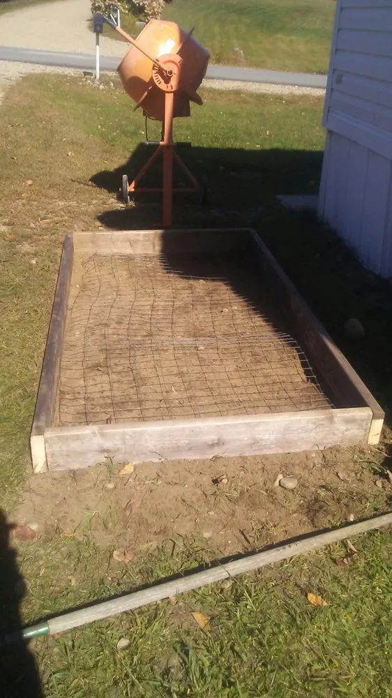 Custom lawn mowing service in Dixfield, ME by Lake Region Property Service