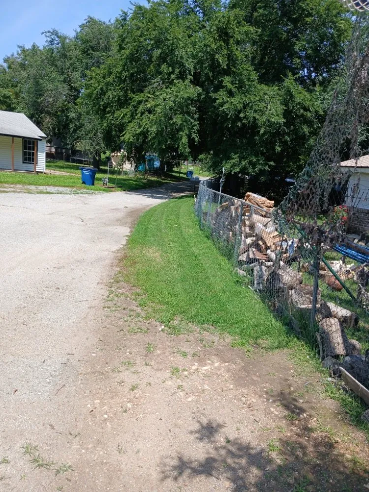 Trusted yard cleanup service near you across Salina, OK - Lake Side Lawn Care