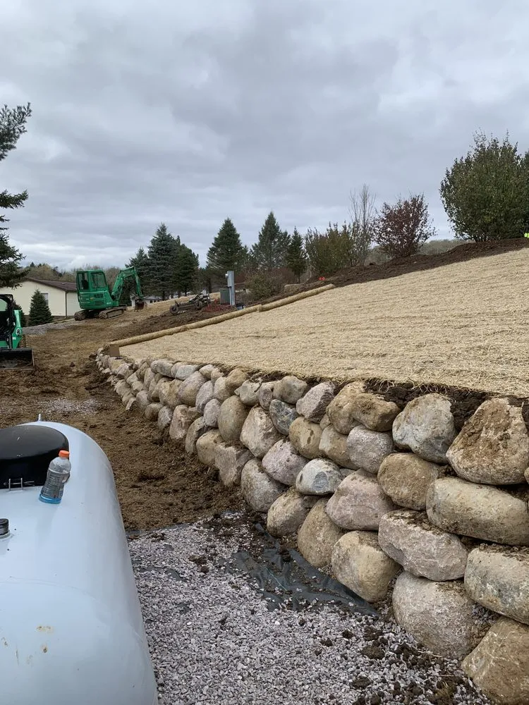 Top-rated yard cleanup service for outdoor upgrades across Milwaukee, WI - Lake Vista Landscaping