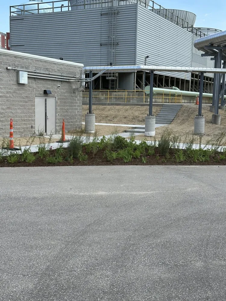 Affordable yard maintenance in Milwaukee, WI by Lake Vista Landscaping