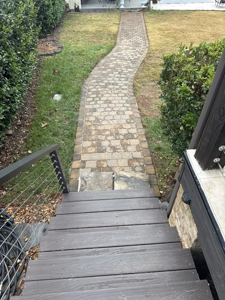Affordable yard maintenance for residential properties in Lake Wylie, SC by Lake Wylie Hardscapes