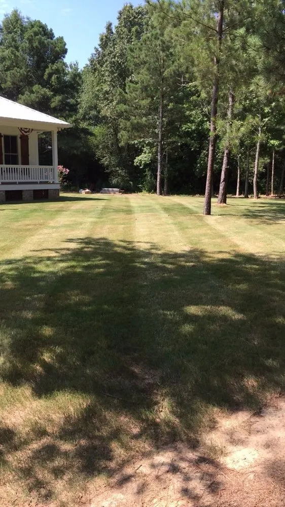 Trusted yard maintenance in Guntersville, AL - LakeCity Lawncare