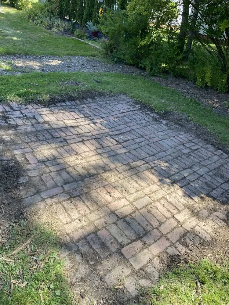 Custom yard maintenance experts serving Cleveland, OH - Lakefront Property Solutions