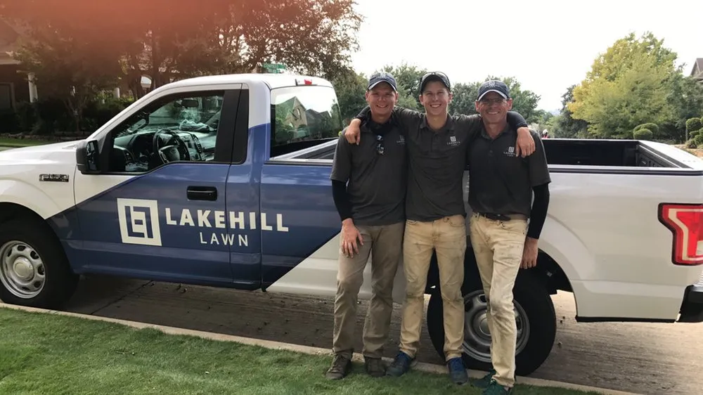 Top-rated lawn care service for homes in Frisco, TX by Lakehill Lawn