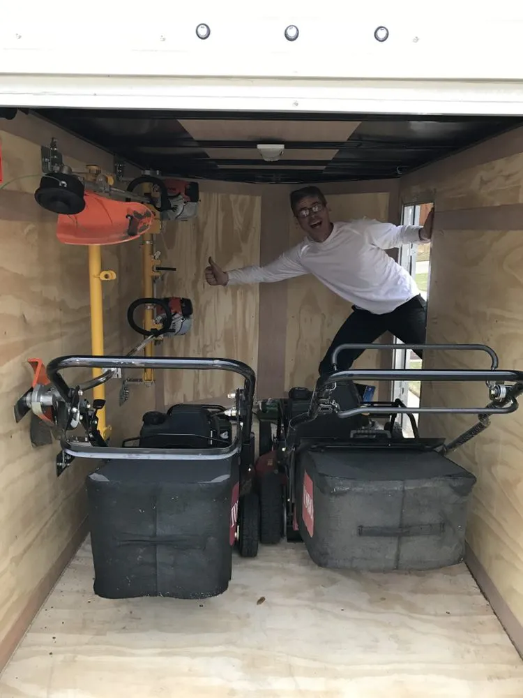 Top-rated yard maintenance in Frisco, TX by Lakehill Lawn