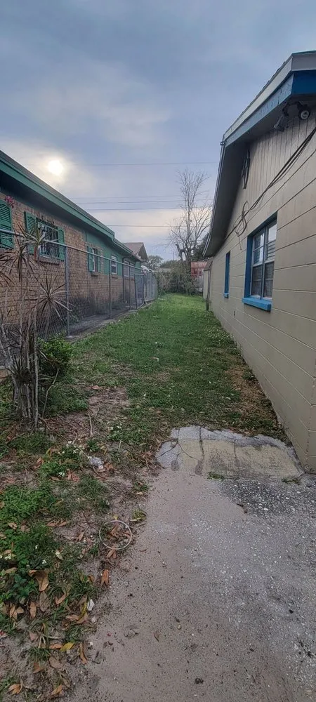 Trusted yard maintenance in Lakeland, FL - Lakeland Landscaping