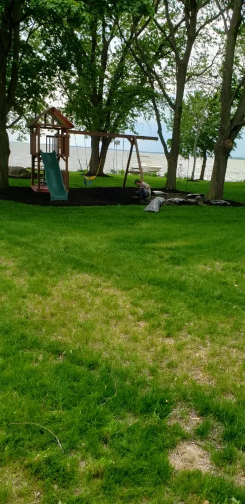 Professional yard maintenance in Sandusky, OH - Lakeland Lawncare