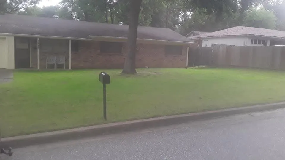 Trusted residential landscaping with custom design across Longview, TX - Lakendrick Freeman Lawn Service Tech