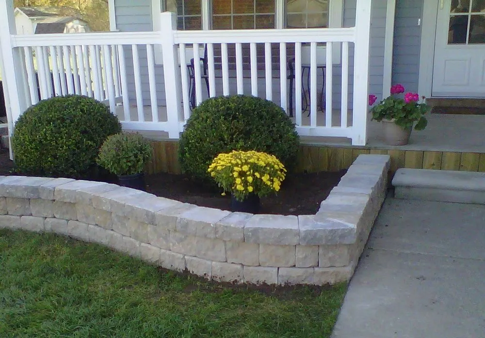 Affordable garden landscaping experts serving Waterford Township, MI - Lake's Lawn & Landscape