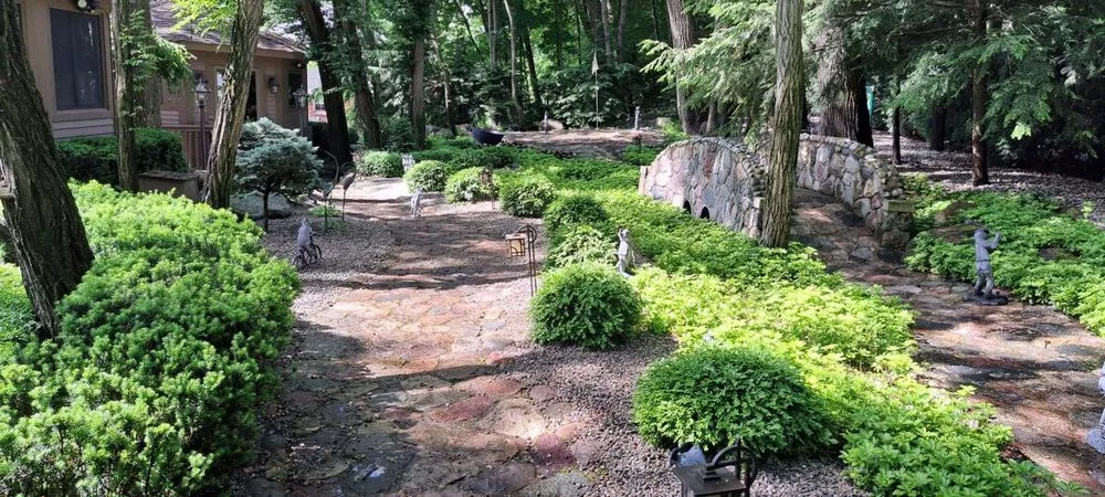 Top-rated residential landscaping experts serving Waterford Township, MI - Lake's Lawn & Landscape