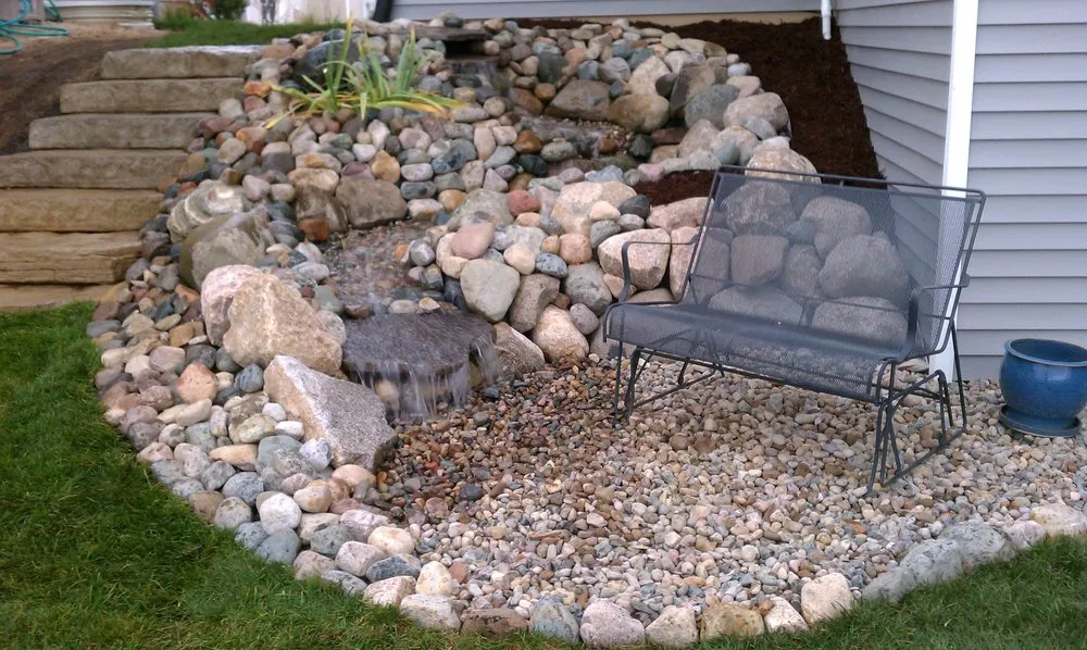 Custom outdoor landscaping in Waterford Township, MI - Lake's Lawn & Landscape