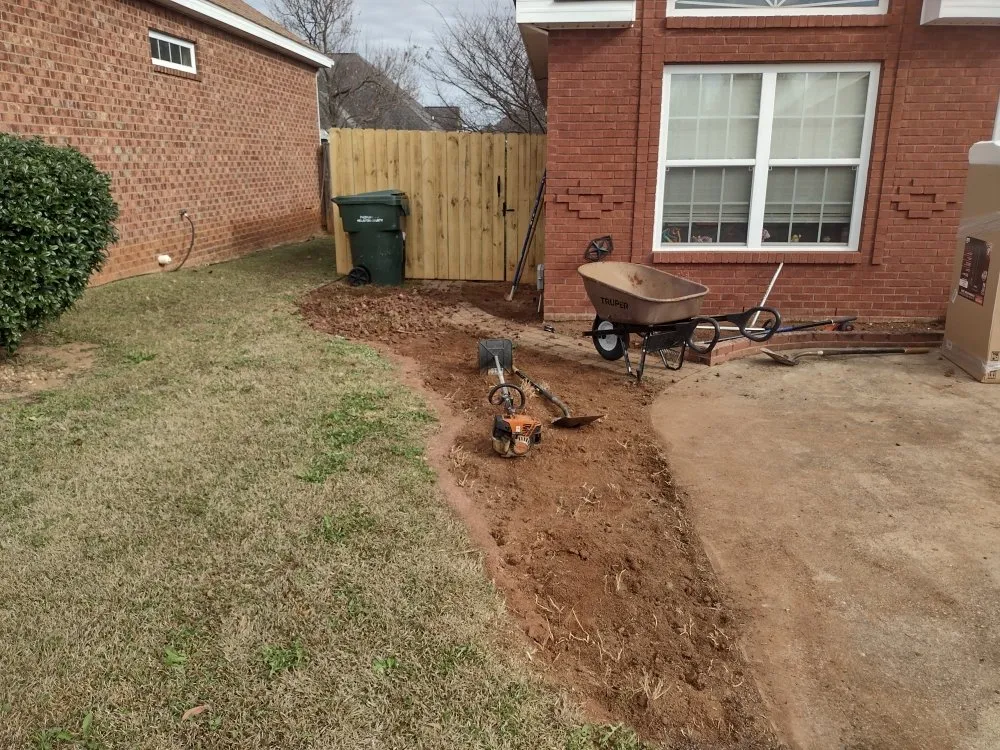 Trusted yard maintenance in Byron, GA by Lake's Pro Landcare