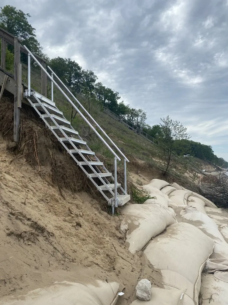 Affordable garden landscaping experts serving Holland, MI - Lakeshore Customs