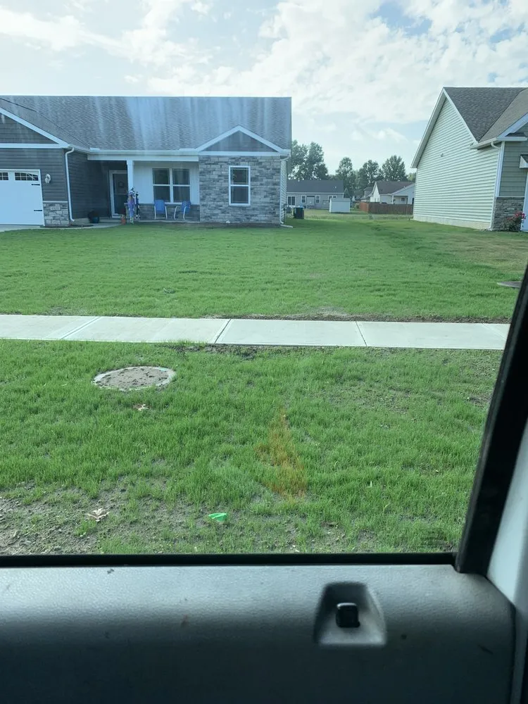 Top-rated lawn care service in Elyria, OH - Lakeshore Design & Landscaping