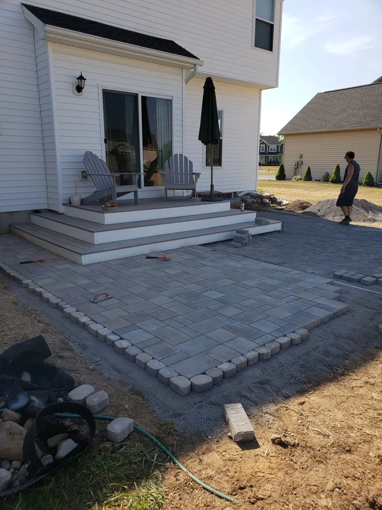 Custom lawn care service for beautiful yards across Rochester, NY - Lakeside Landscaping