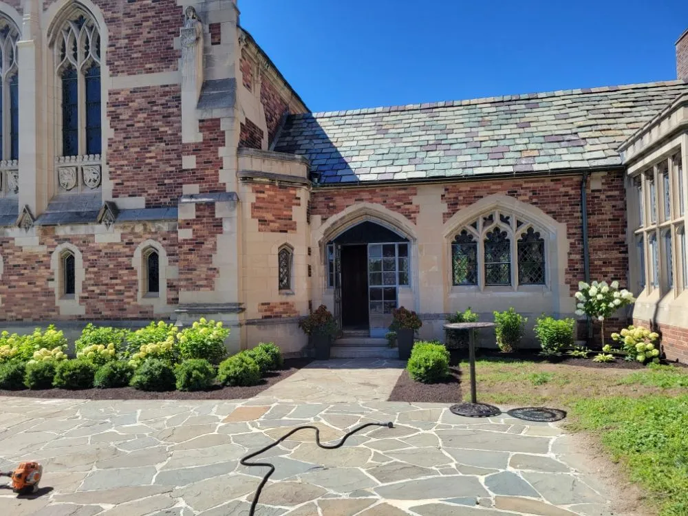 Trusted yard cleanup service for beautiful yards across Rochester, NY - Lakeside Landscaping