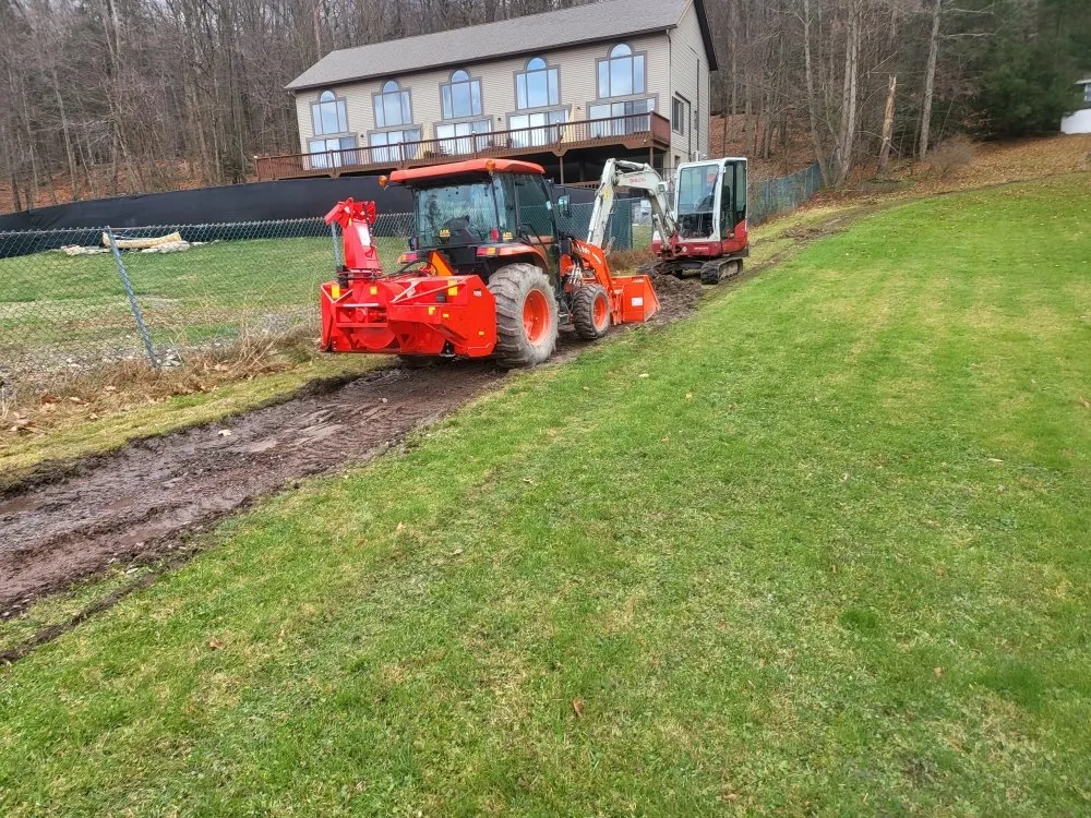 Top-rated lawn mowing service for outdoor upgrades across New Milford, PA - Lakeside Lawn And Snow