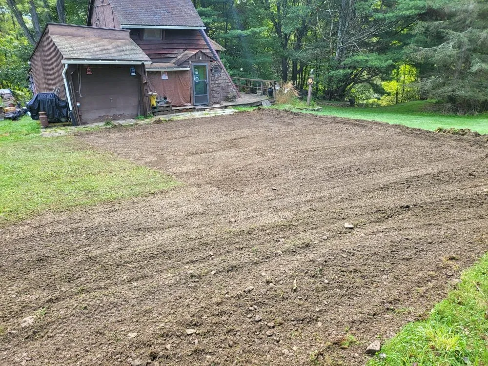 Expert lawn mowing service with custom design across New Milford, PA - Lakeside Lawn And Snow