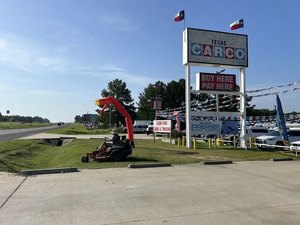 Reliable yard cleanup service experts serving Livingston, TX - Lakeside Lawn Care Landscaping