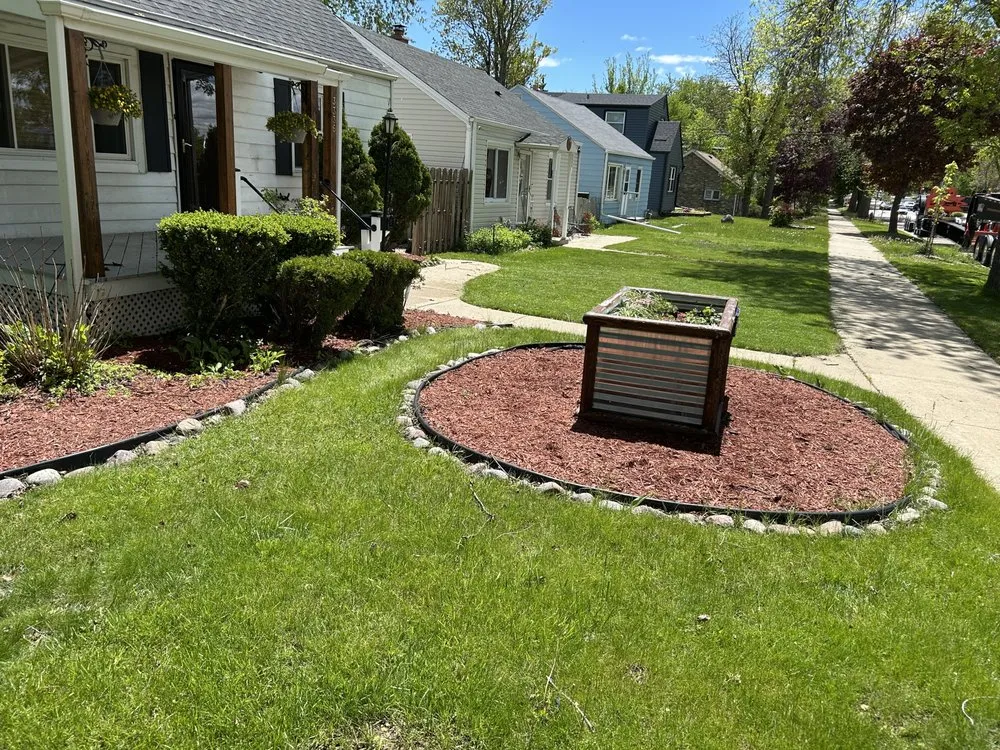 Local lawn mowing service in Milwaukee, WI - Lakeside Lawn Services & Snow Removal