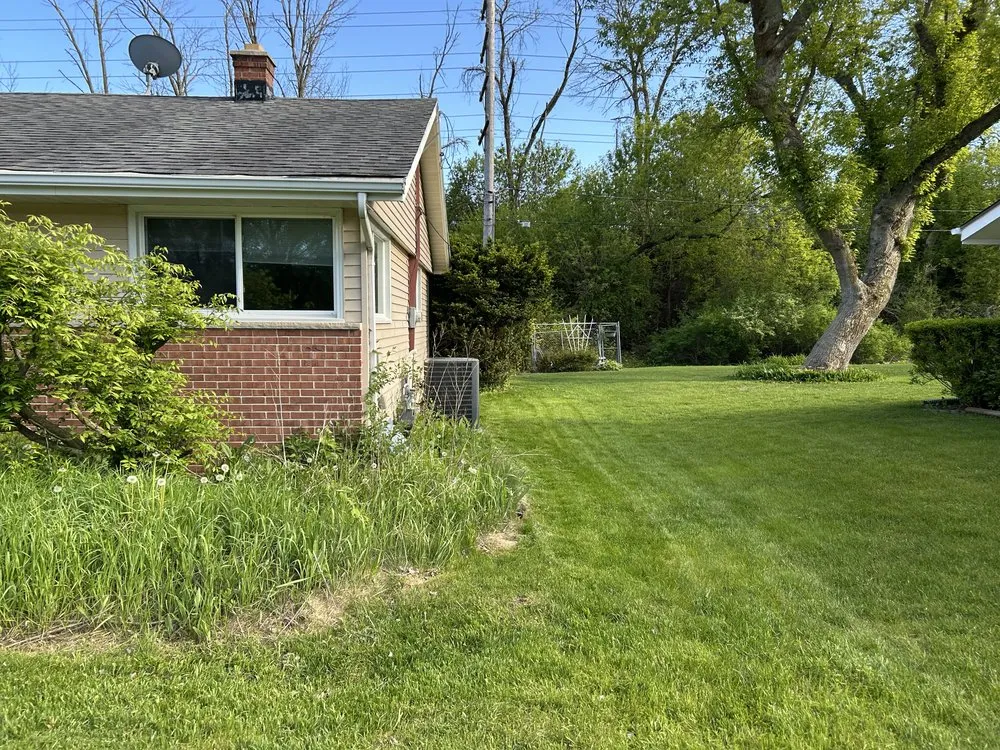 Expert landscape design experts serving Milwaukee, WI - Lakeside Lawn Services & Snow Removal