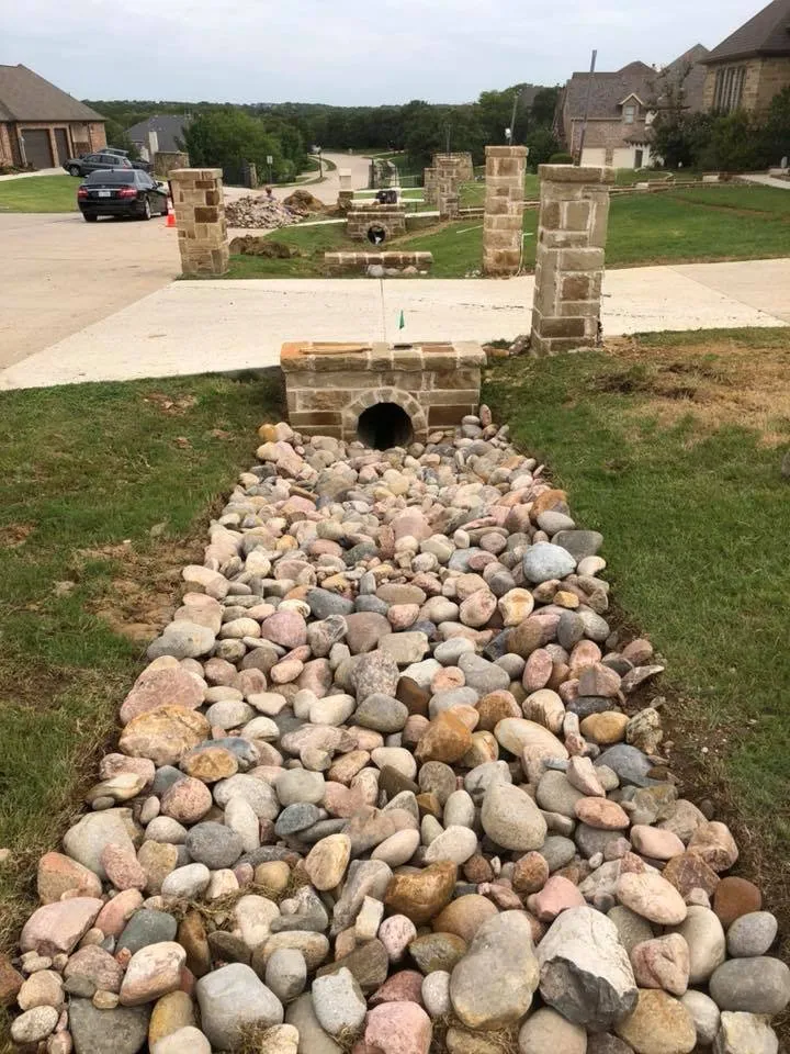 Professional yard maintenance for beautiful yards in Sherman, TX by Lakeside Lawncare & Landscape