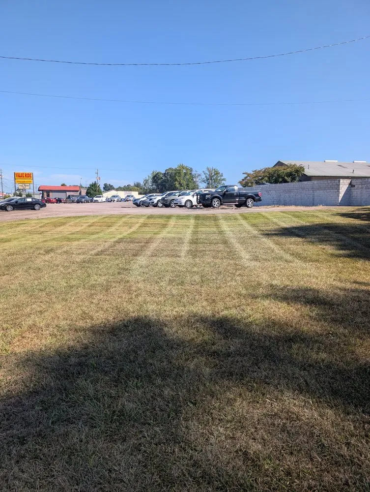 Professional yard maintenance in Lanett, AL by Lakeside Lawncare