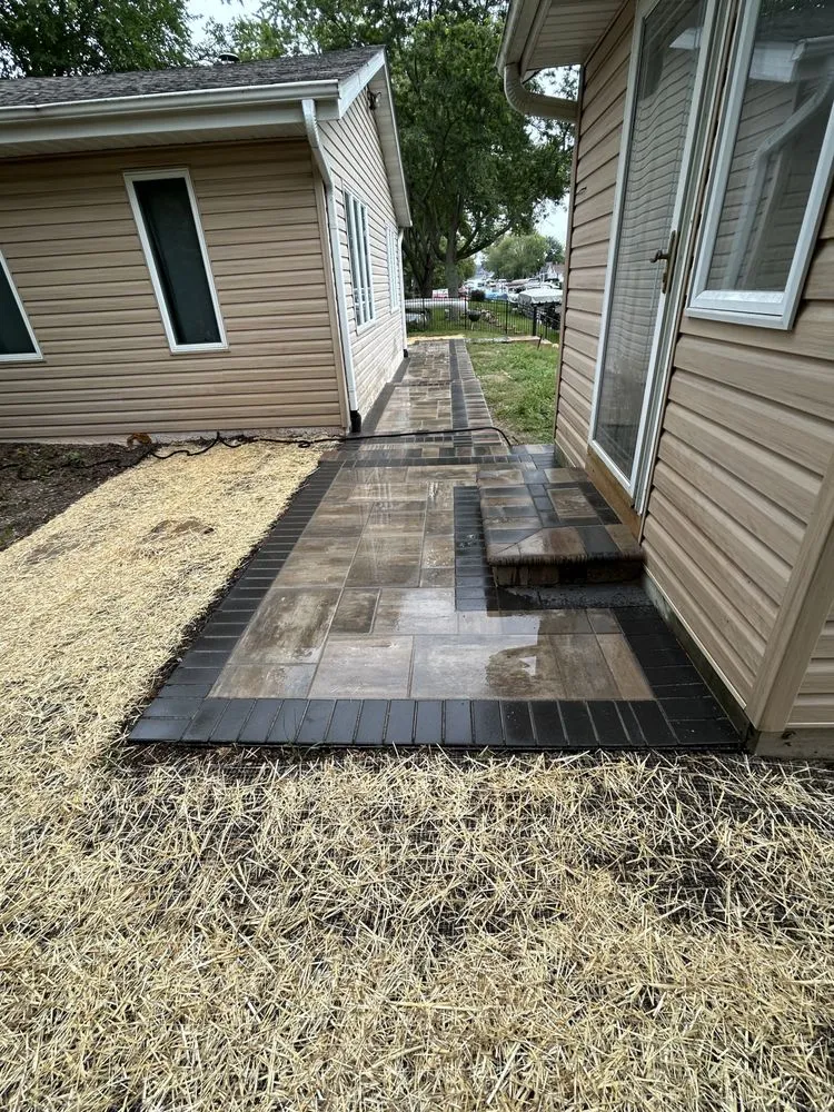 Custom residential landscaping in Genoa City, WI by Lakeview Lawncare & Projects