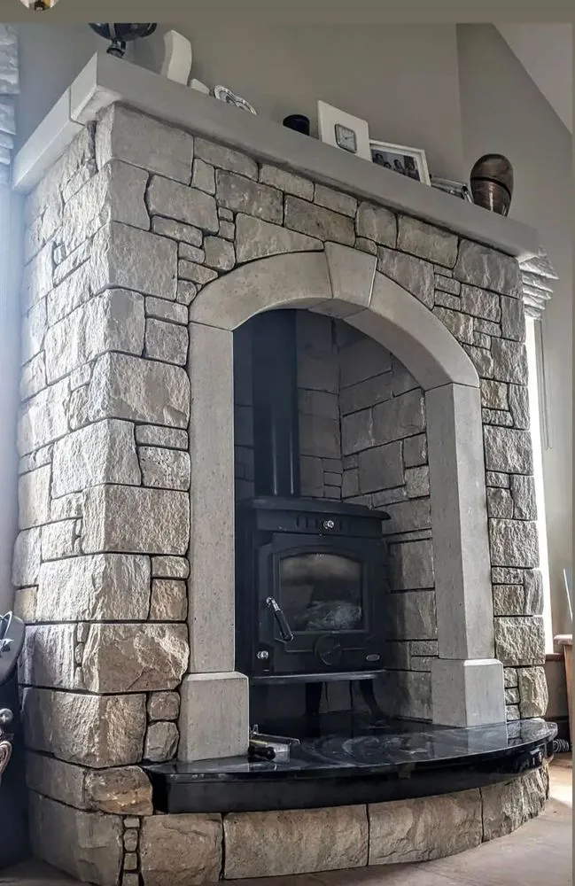 Trusted yard cleanup service for homes in Harvard, IL by Lakeview Village