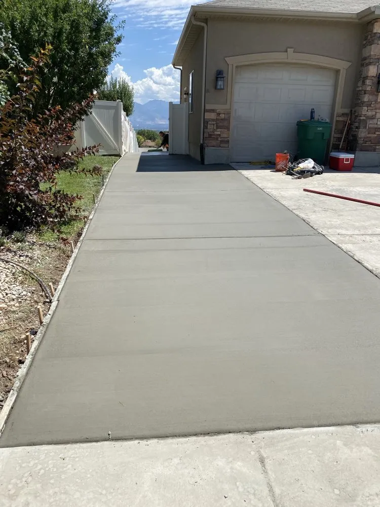 Custom yard cleanup service for homes in Salt Lake City, UT by Laki Landscaping