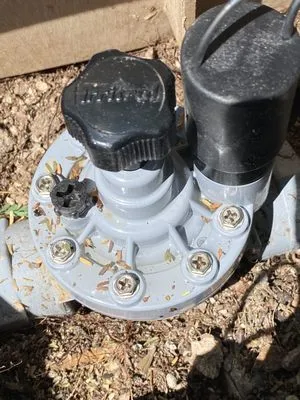 Laloma Landscape Logo