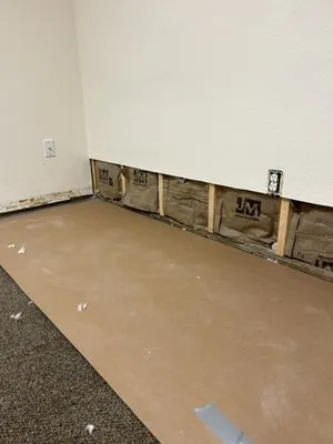 Lamach Commercial Contracting Logo