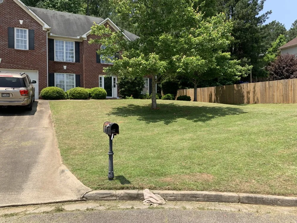 Top-rated residential landscaping in Stone Mountain, GA by Lamarr Lawn Service