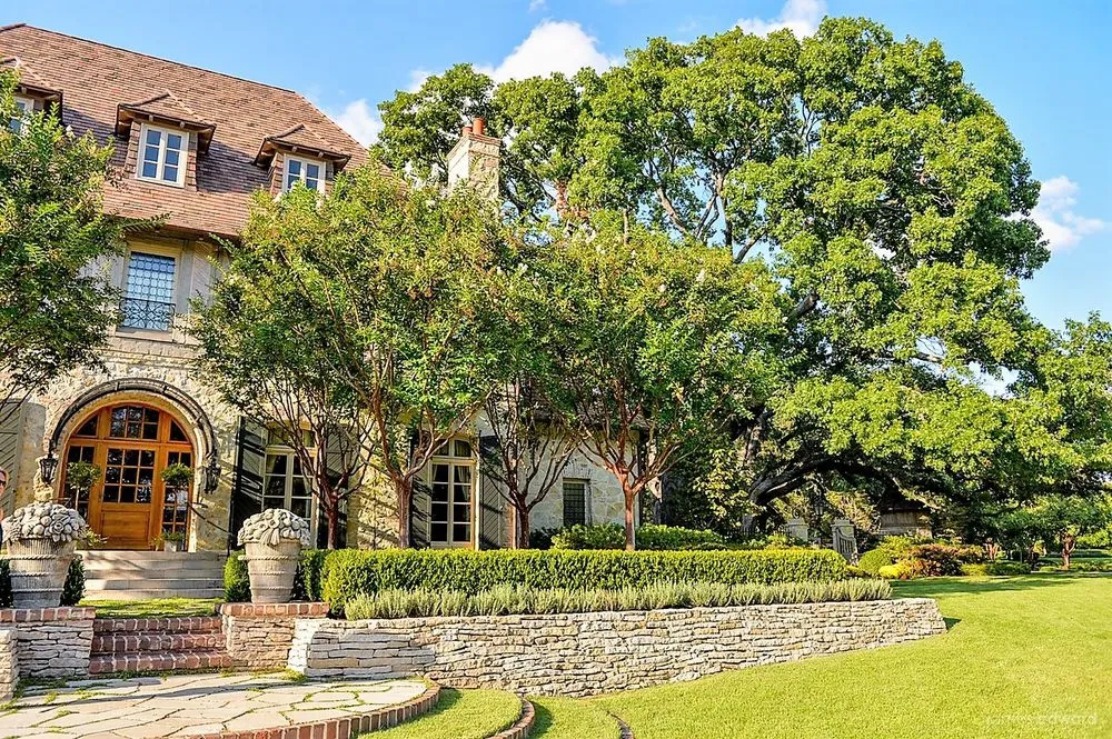 Local lawn care service in Dallas, TX - Lambert Landscape Company